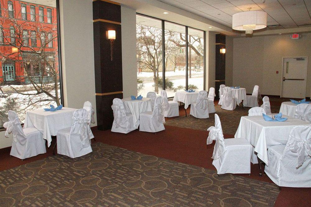 Hotel Doubletree By Hilton Binghamton Exterior foto